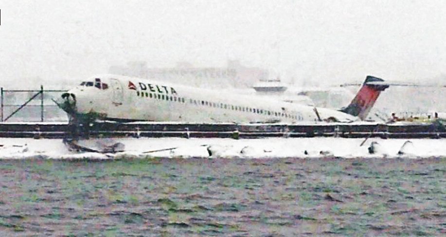 LaGuardia Handles Recent Plane Skid PR Crisis Accordingly