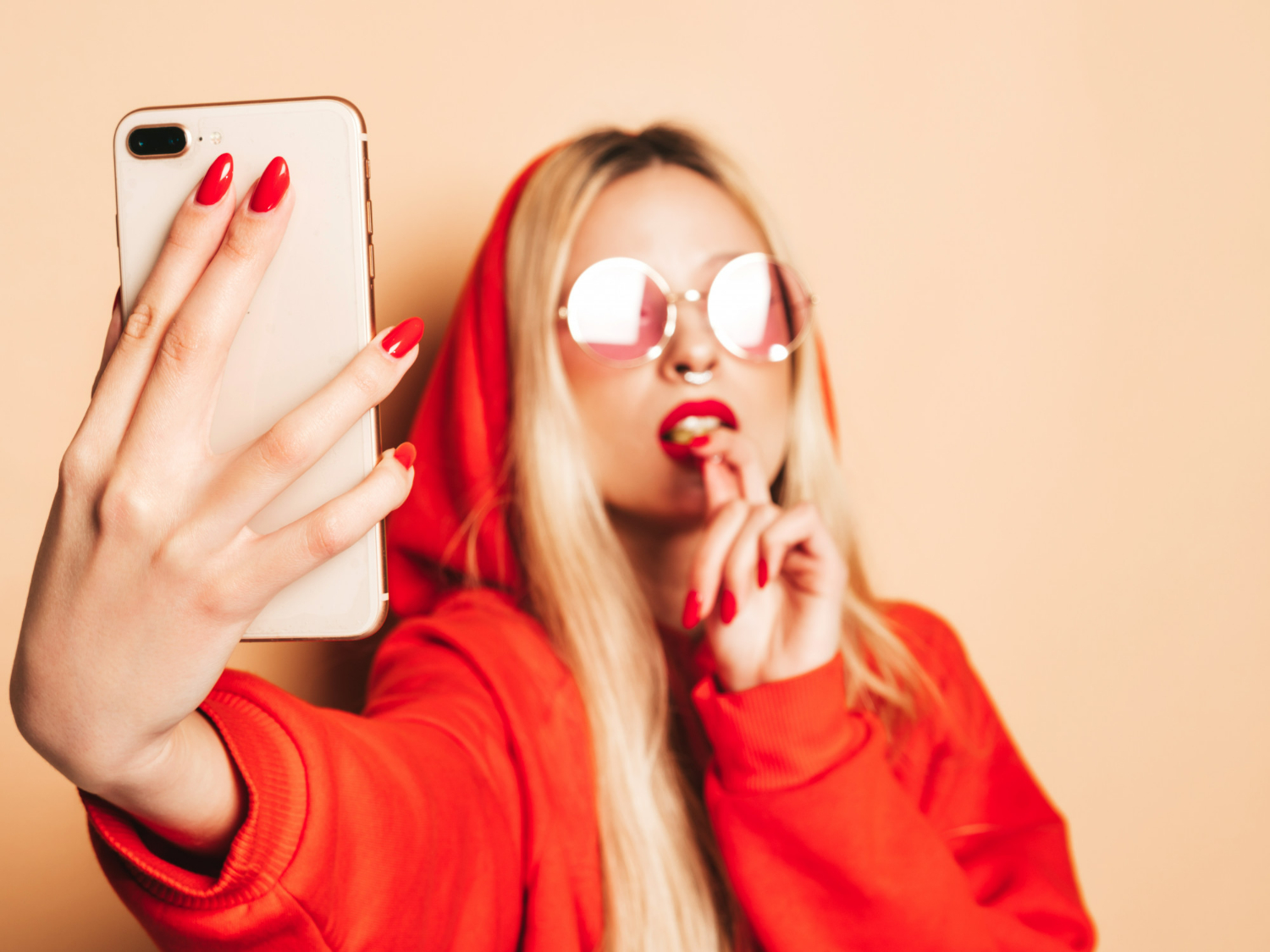 Social Media In Fashion That Has Generated Buzz