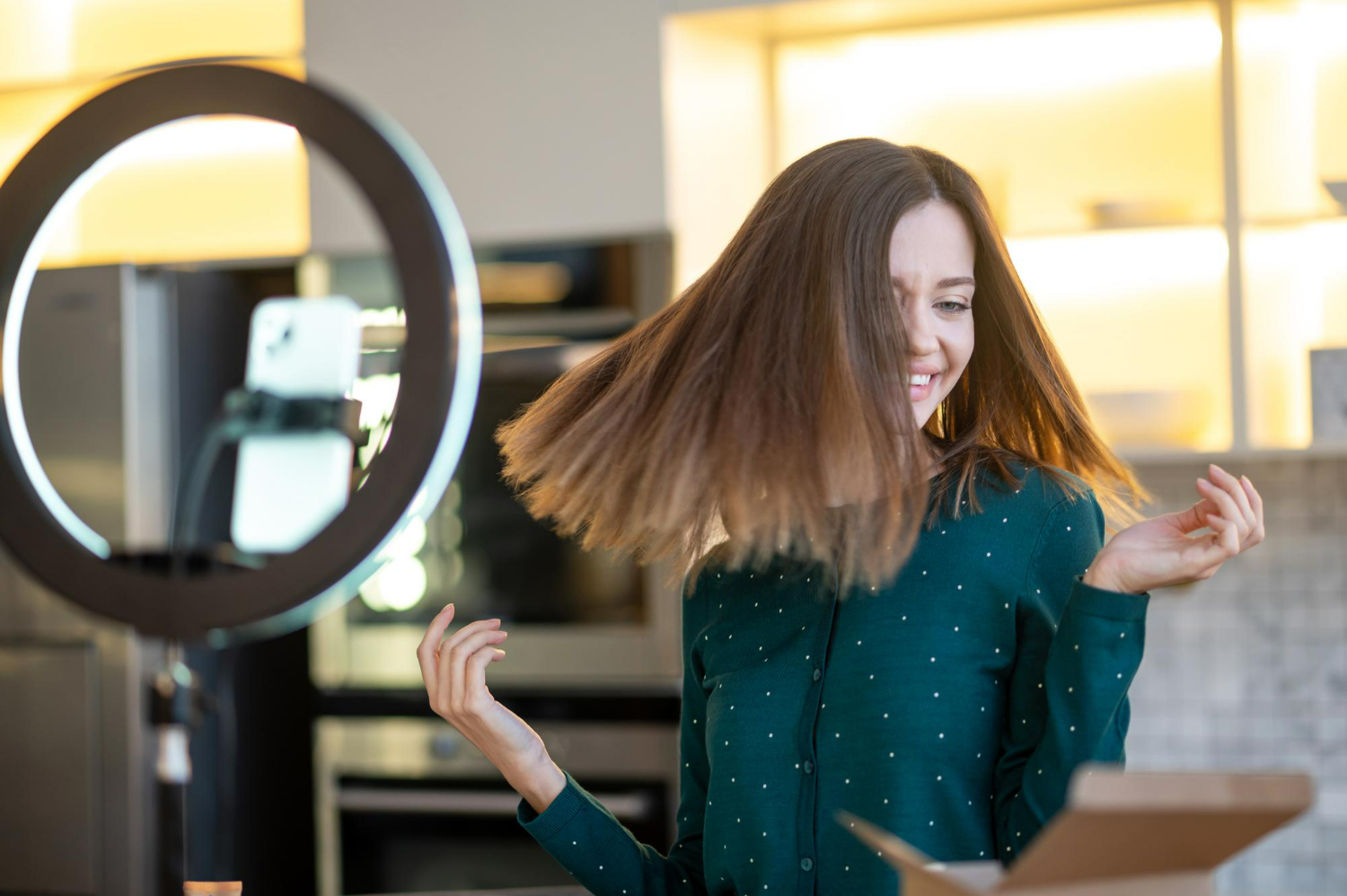 Haircare Marketing Trends: Technology, Customization & More