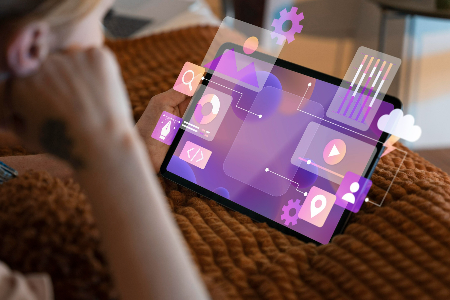 Mastering the Art of App Launch: The Success of Clubhouse